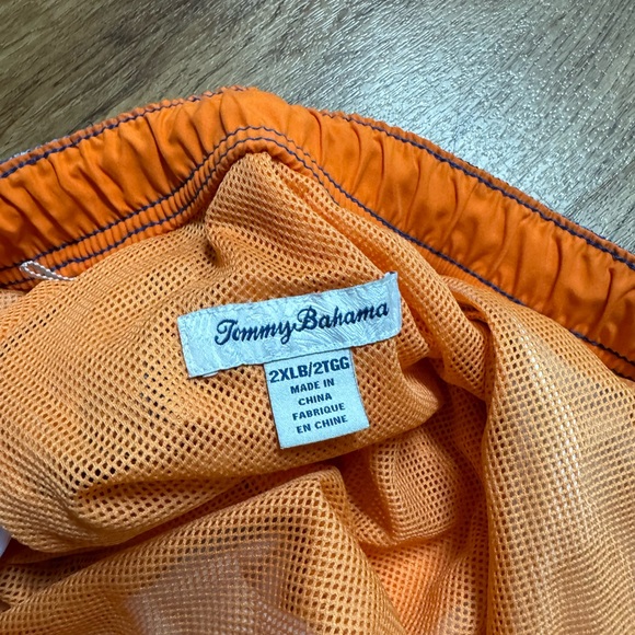 Tommy Bahama swim trunks - Picture 4 of 6
